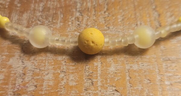 Vrolijke gele ketting